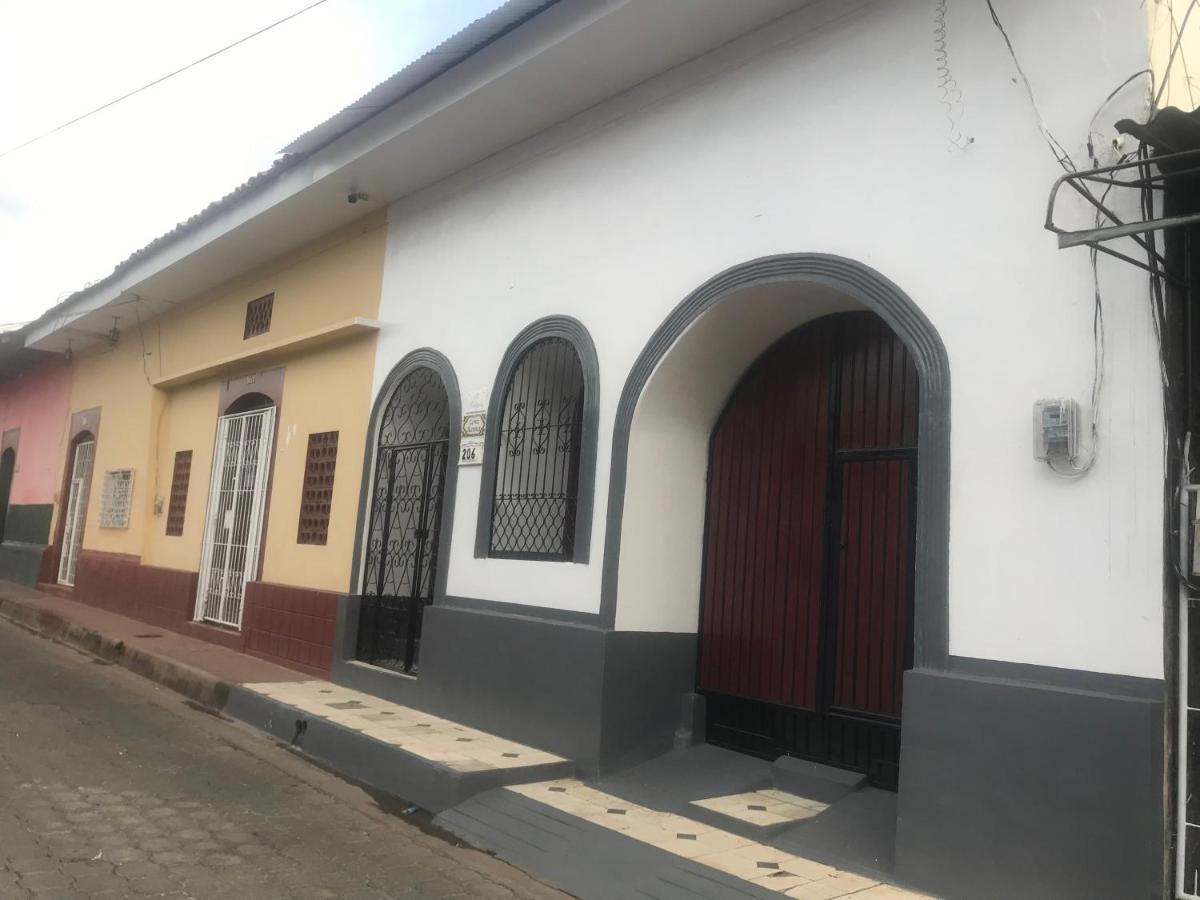 El Callejon Guest House Леон Экстерьер фото