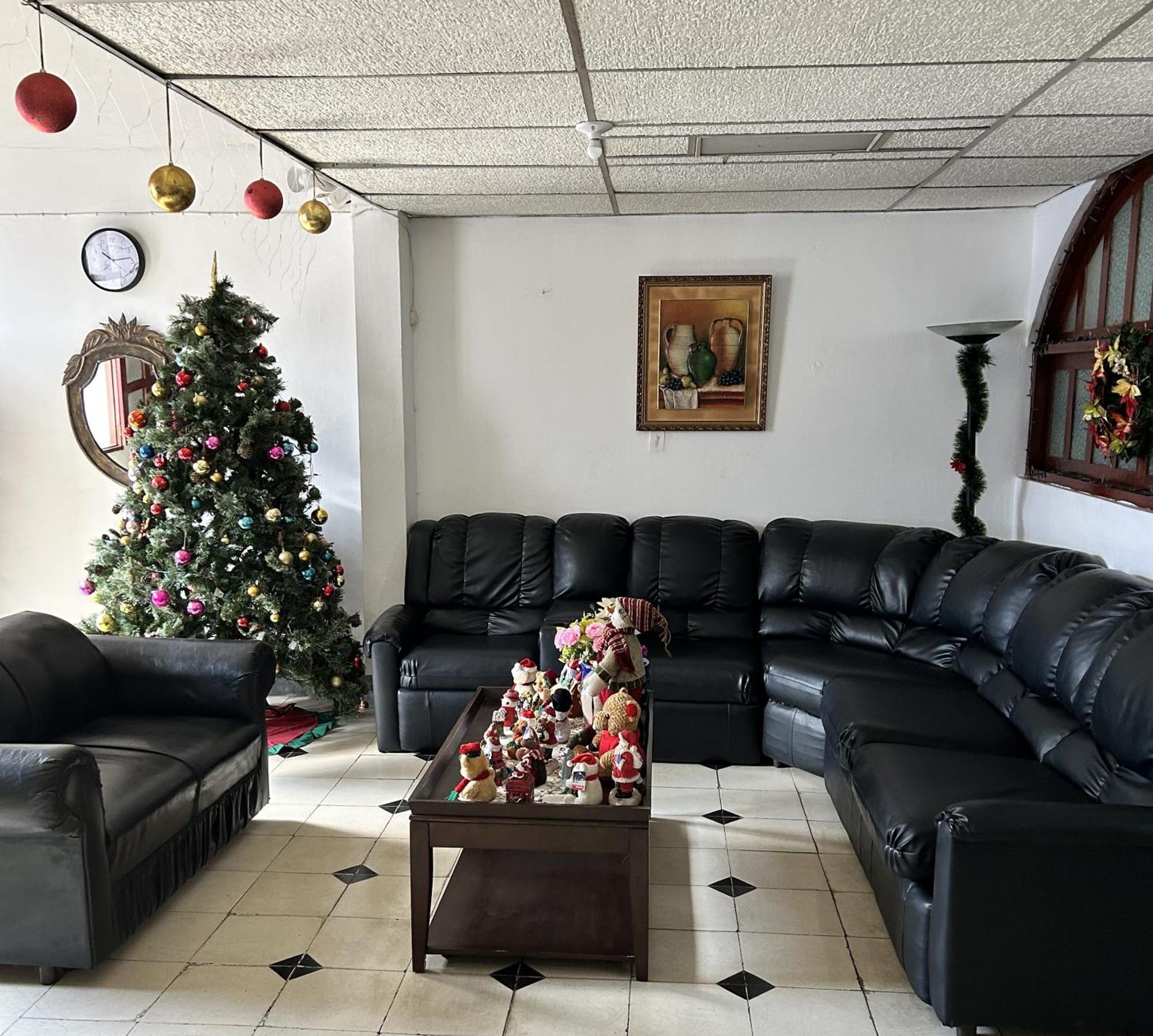 El Callejon Guest House Леон Экстерьер фото