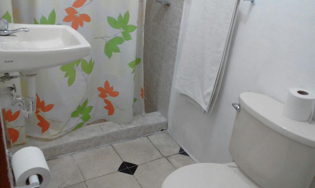 El Callejon Guest House Леон Экстерьер фото