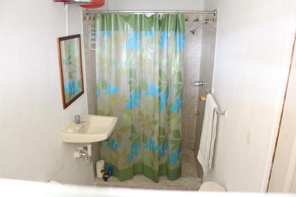 El Callejon Guest House Леон Экстерьер фото