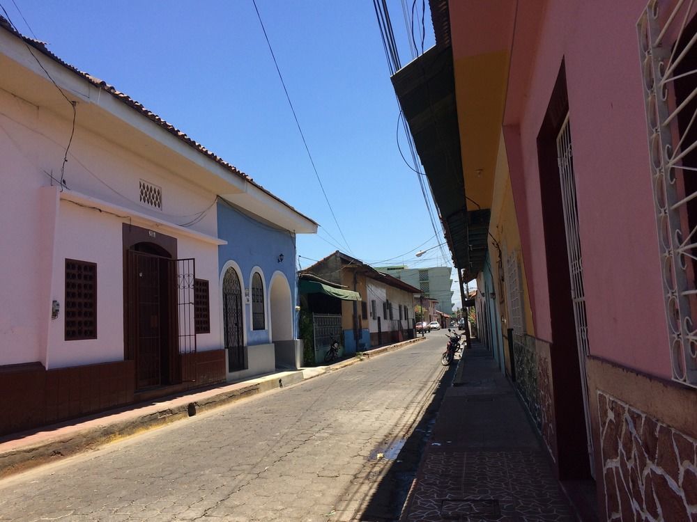 El Callejon Guest House Леон Экстерьер фото