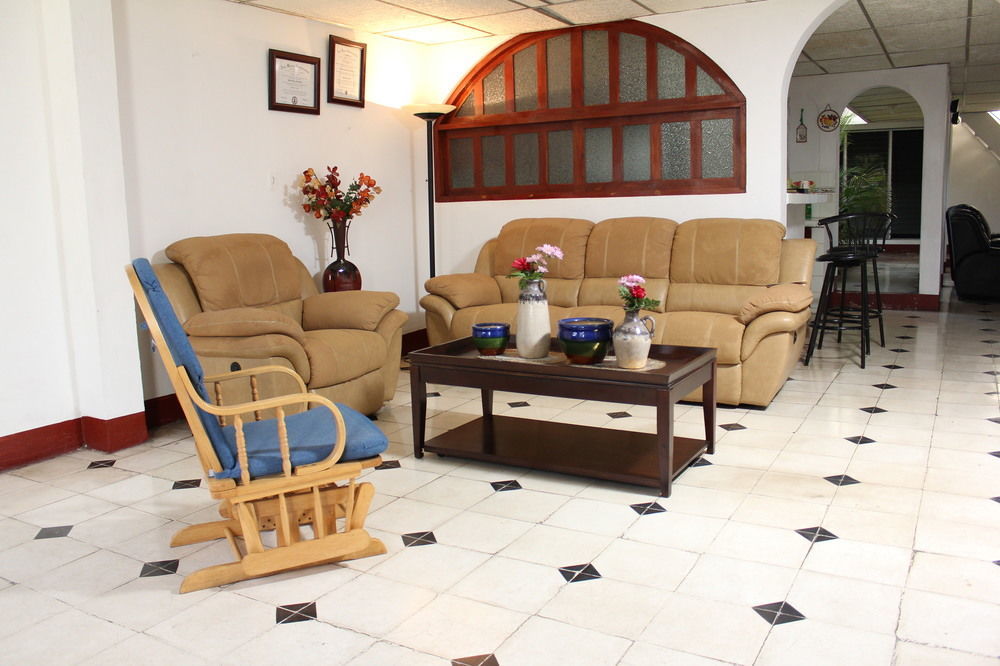 El Callejon Guest House Леон Экстерьер фото