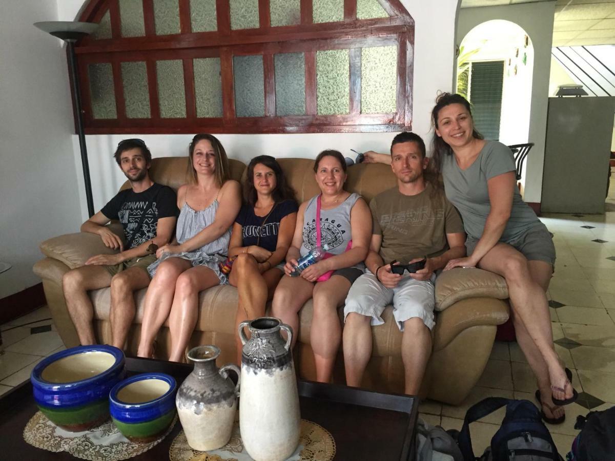 El Callejon Guest House Леон Экстерьер фото